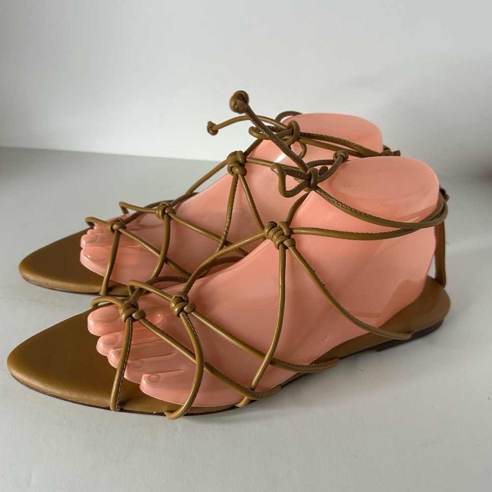 Vince Kenna Leather Strappy Flat Pointed Toe Tie Closure Women's Sandals 9M Tan